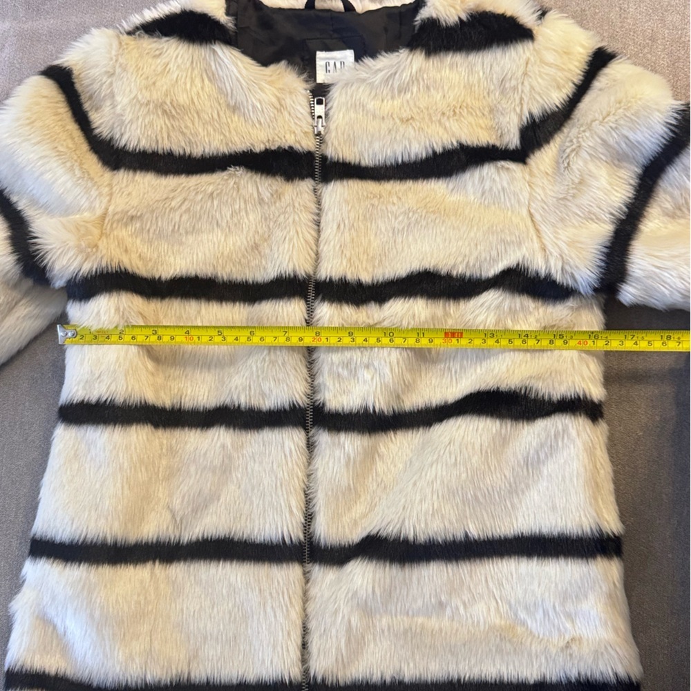 Gap Kids Faux Fur Zip Up Jacket - Picture 5 of 7